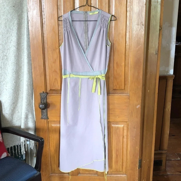 SOLOLA Unique  Dress - Picture 2 of 16